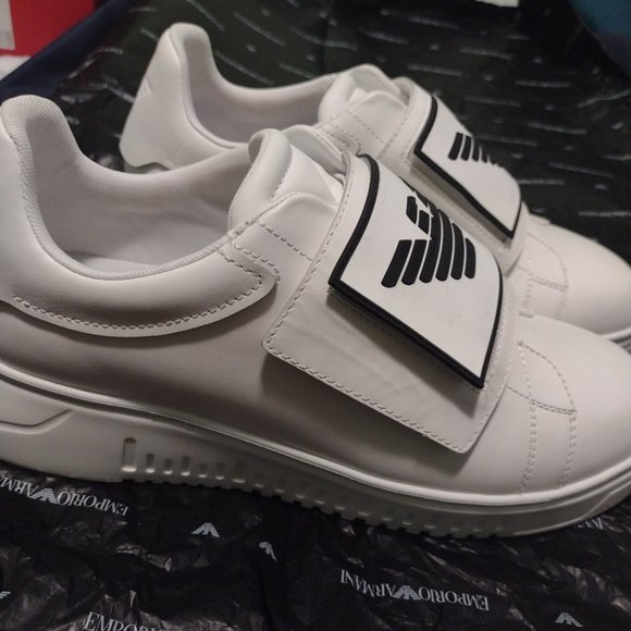 Emporio Armani Sneakers - Picture 9 of 16